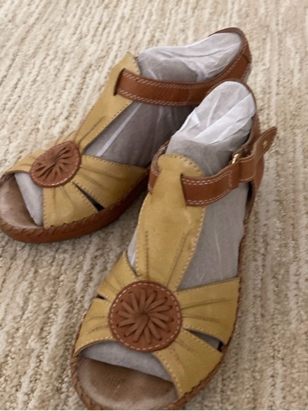 Pikolinos size 35 (Sz 5 in USA). Leather